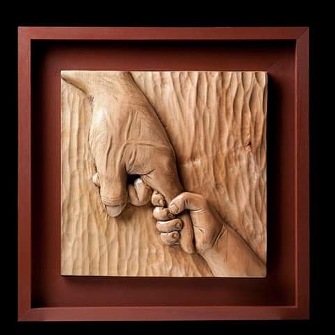 Mural escultórico 'Mi Guía' - 33x33cm en madera lenga